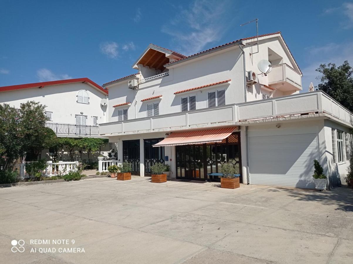 Apartment-Rooms Preka Palit Bagian luar foto