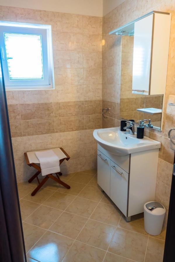 Apartment-Rooms Preka Palit Bagian luar foto