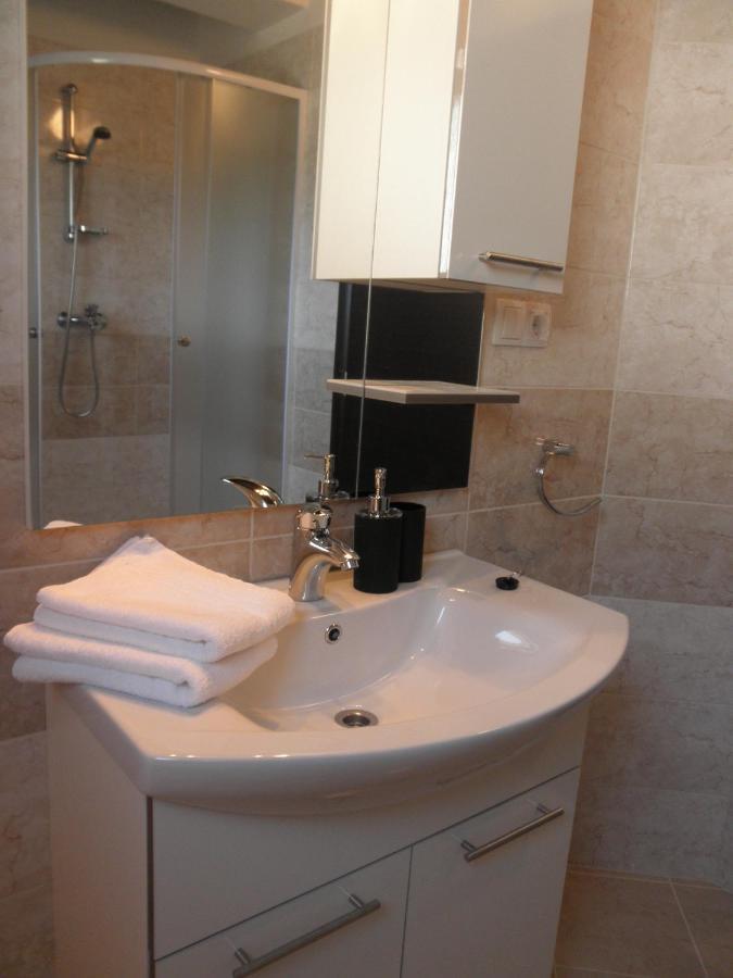 Apartment-Rooms Preka Palit Bagian luar foto